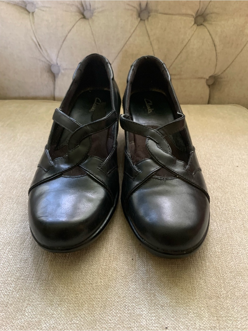 Clarks Black Leather Women’s Mary Jane Flats with Cross-Strap